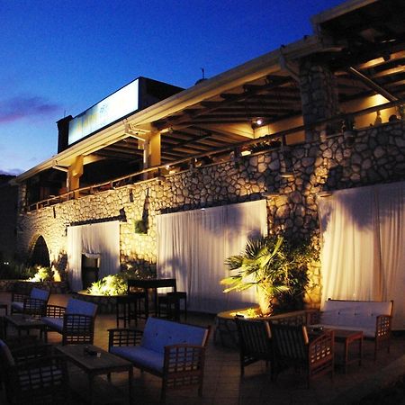 Hotel Zlatni Lav Martinscica  Ngoại thất bức ảnh