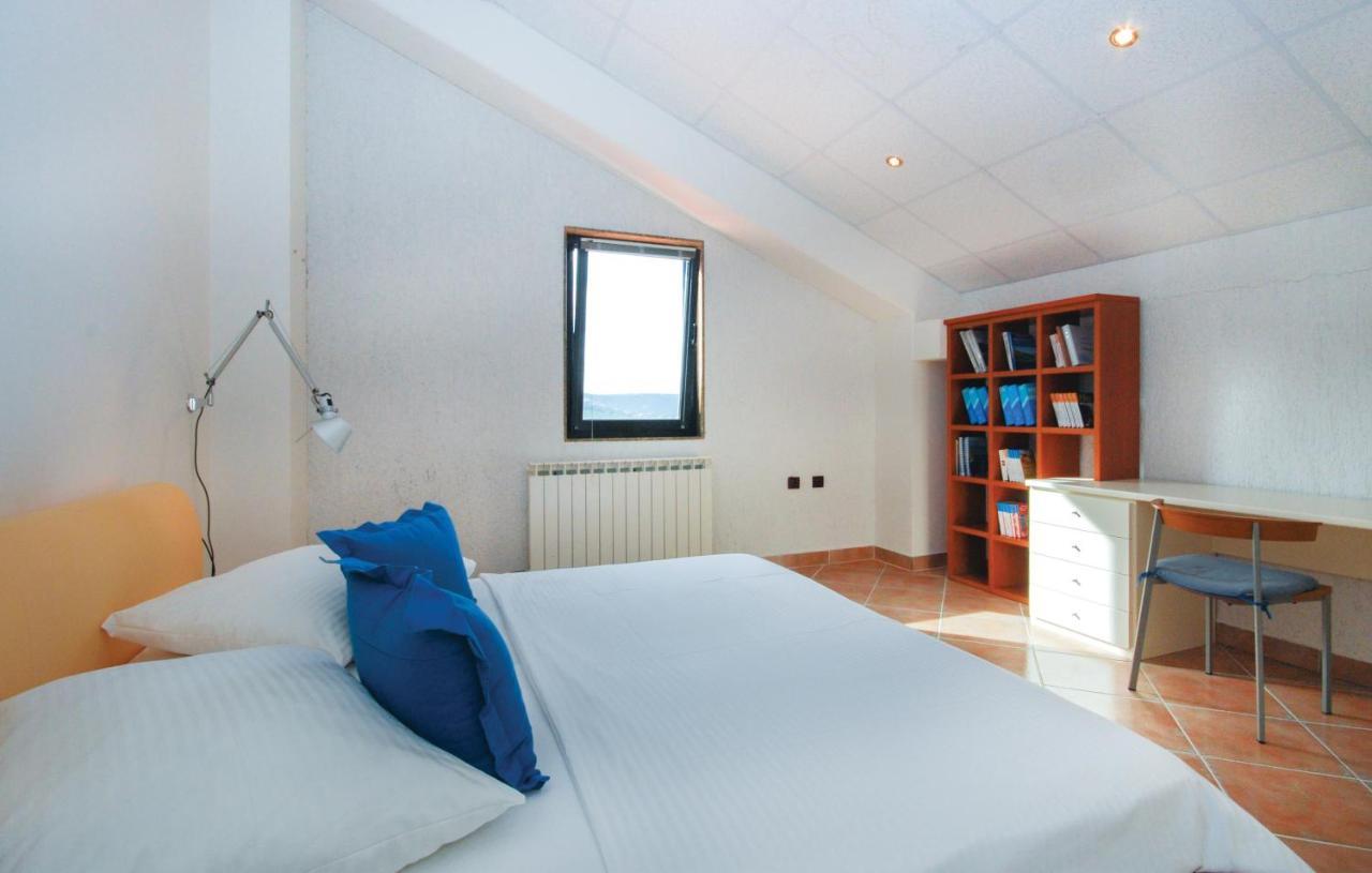 Hotel Zlatni Lav Martinscica  Ngoại thất bức ảnh