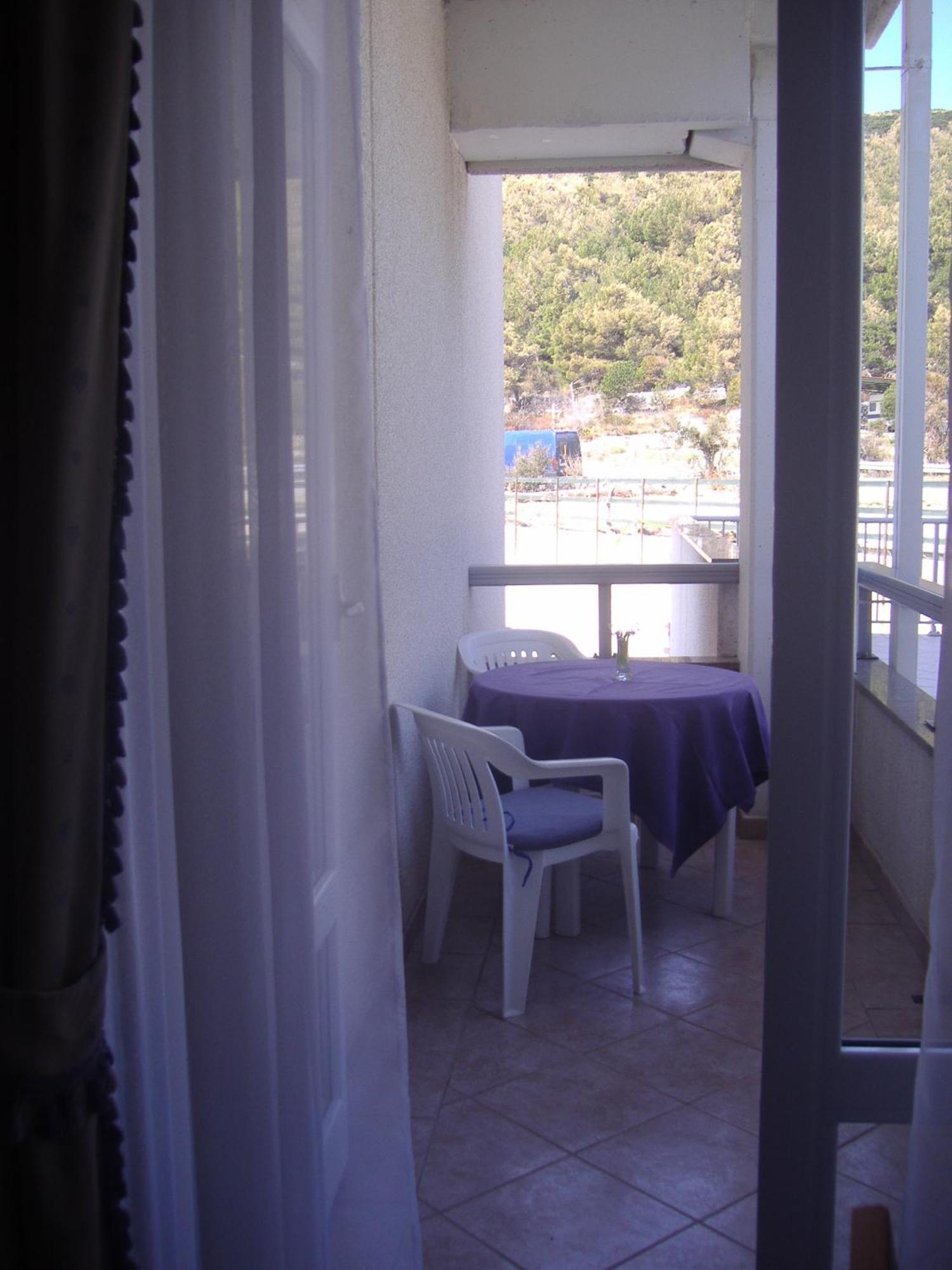 Hotel Zlatni Lav Martinscica  Ngoại thất bức ảnh