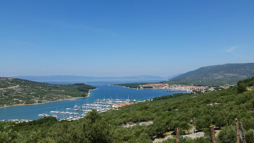 Hotel Zlatni Lav Martinscica  Ngoại thất bức ảnh